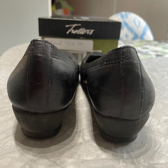 Trotters Black Wedged Round Toe Comfort Slip On Shoes Size 6 - Picture 5 of 7